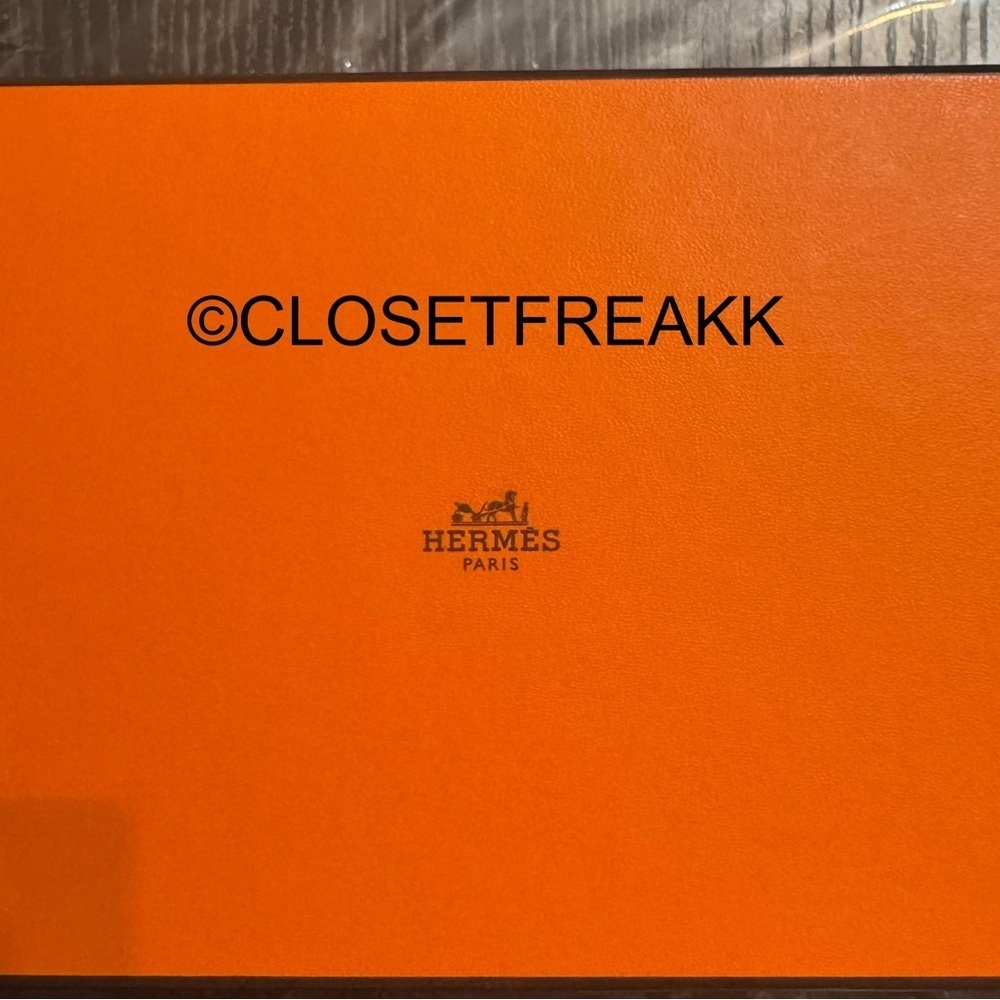 Constance Slim bicolor wallet
NEW HERMES color prunoir/rose azalée
NWT’s/box - Picture 4 of 10